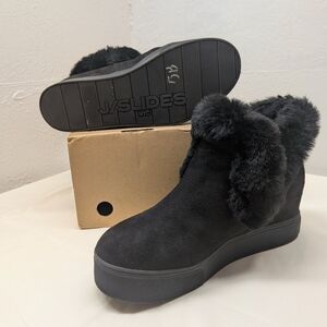 J/SLIDES Women's Black Faux Fur-Accented Ankle Booties